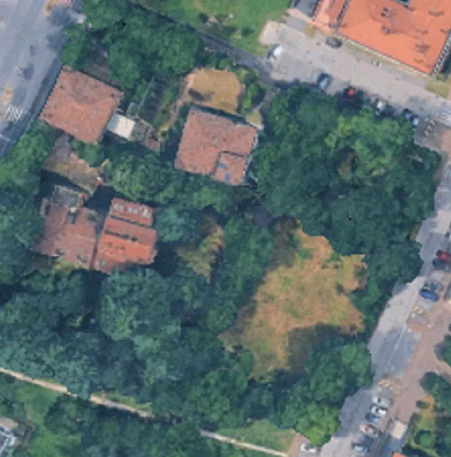 Orthophoto of the block: the two villas and their tree-filled garden between Viale Lenin and Via Alfredo Barbacci